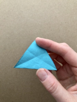 Step 5 medusa kusudama: Repeat the last fold in step 4 in the other direction.